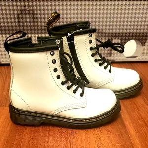 Dr. Martens 1460 White Patent Leather Boots_9C